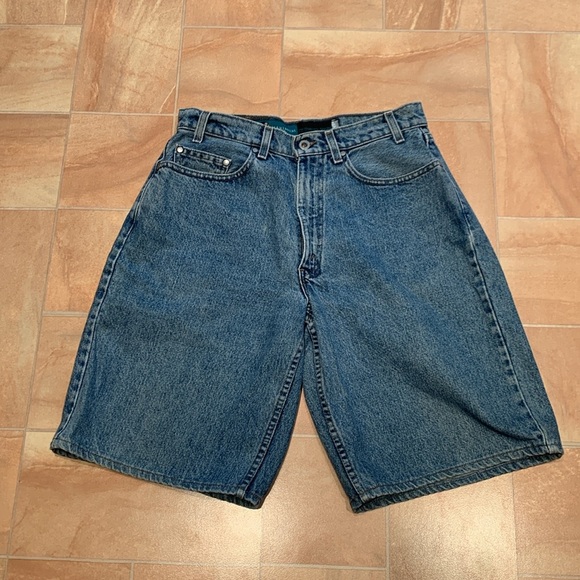 Levis Men’s Blue Medium Wash Denim Jean Shorts - Picture 1 of 3